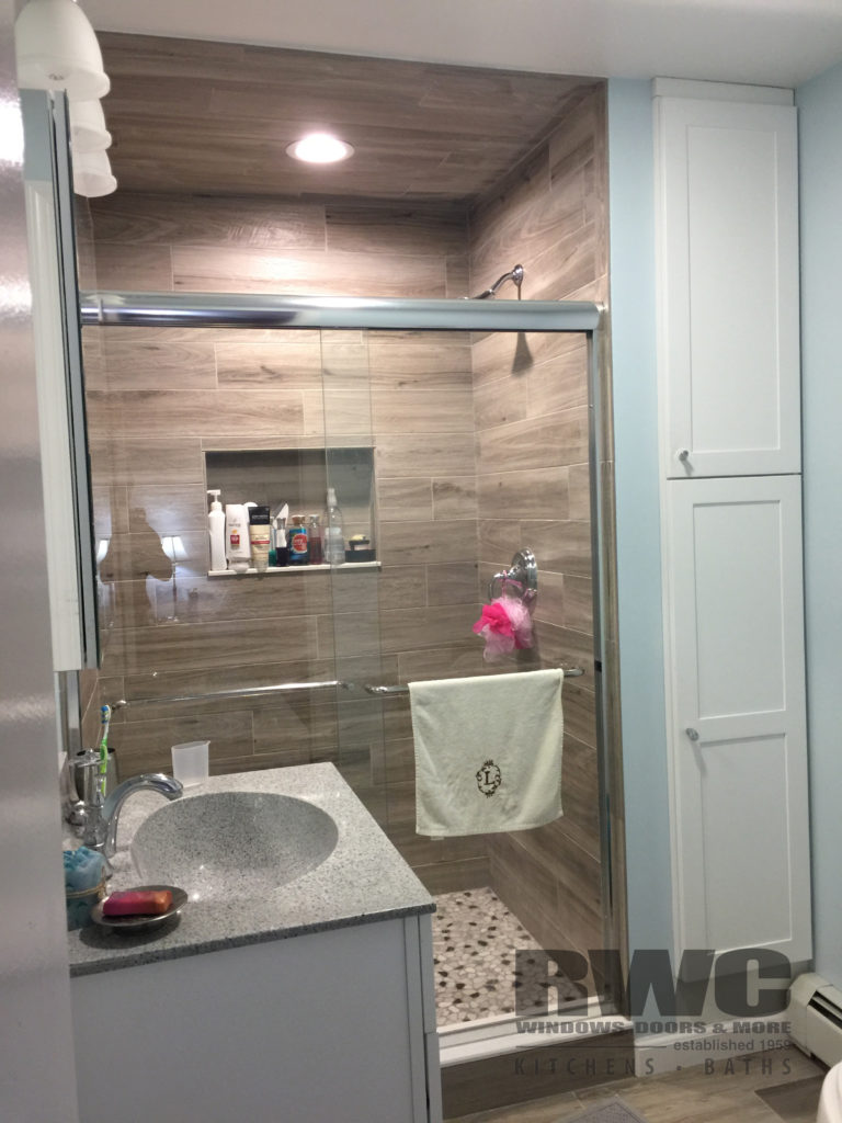 Bathroom remodel checklist , bathroom remodel project management , how to plan a bathroom remodel , master bathroom layout , bathroom design , small bathroom makeover