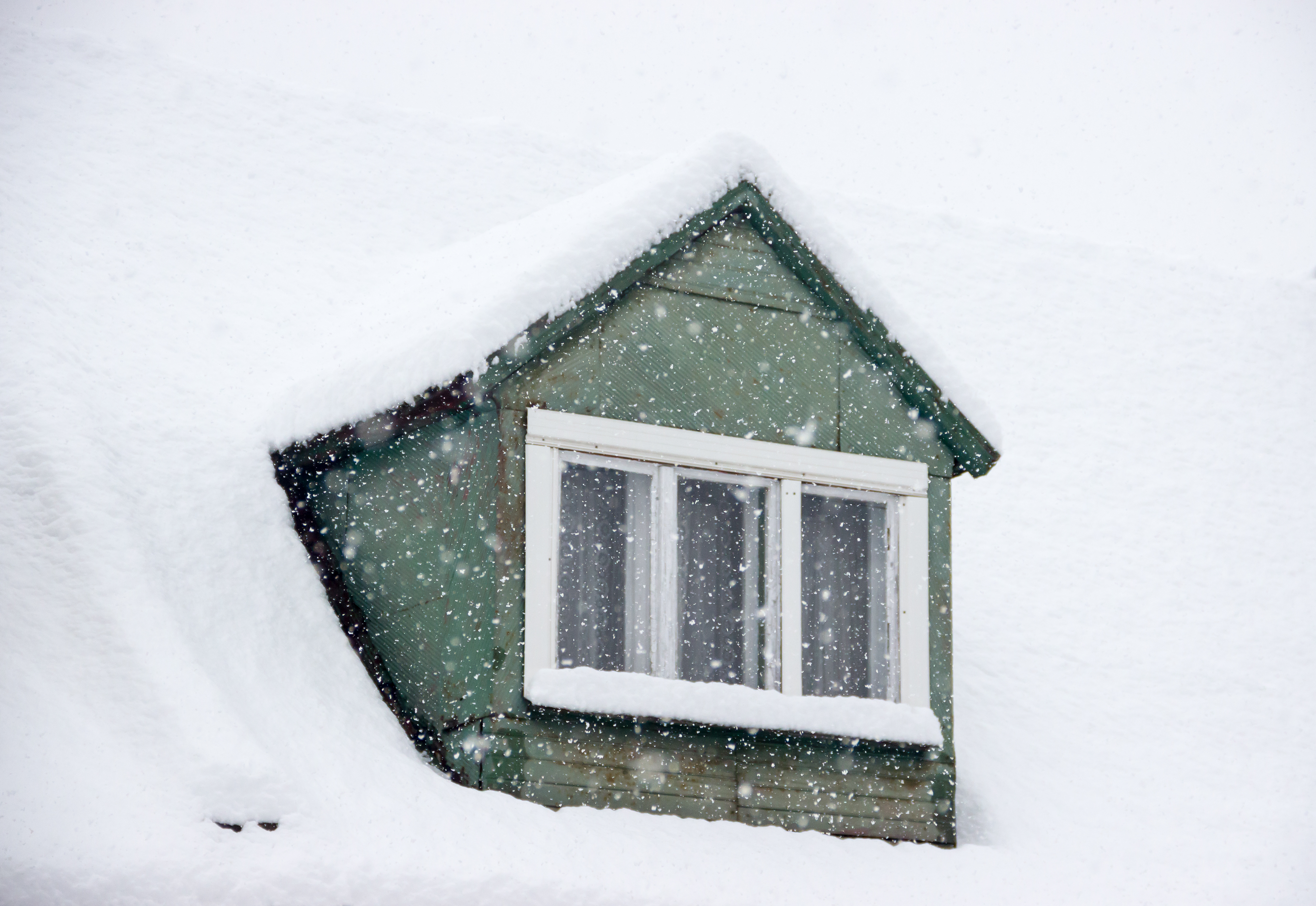Winter energy saving tips, Best energy saving tips for winter, How to lower electric bill in winter, Ways to reduce heating costs