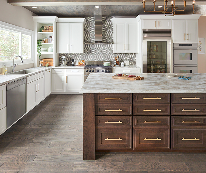 Modern White Kitchen With Two Tone Design