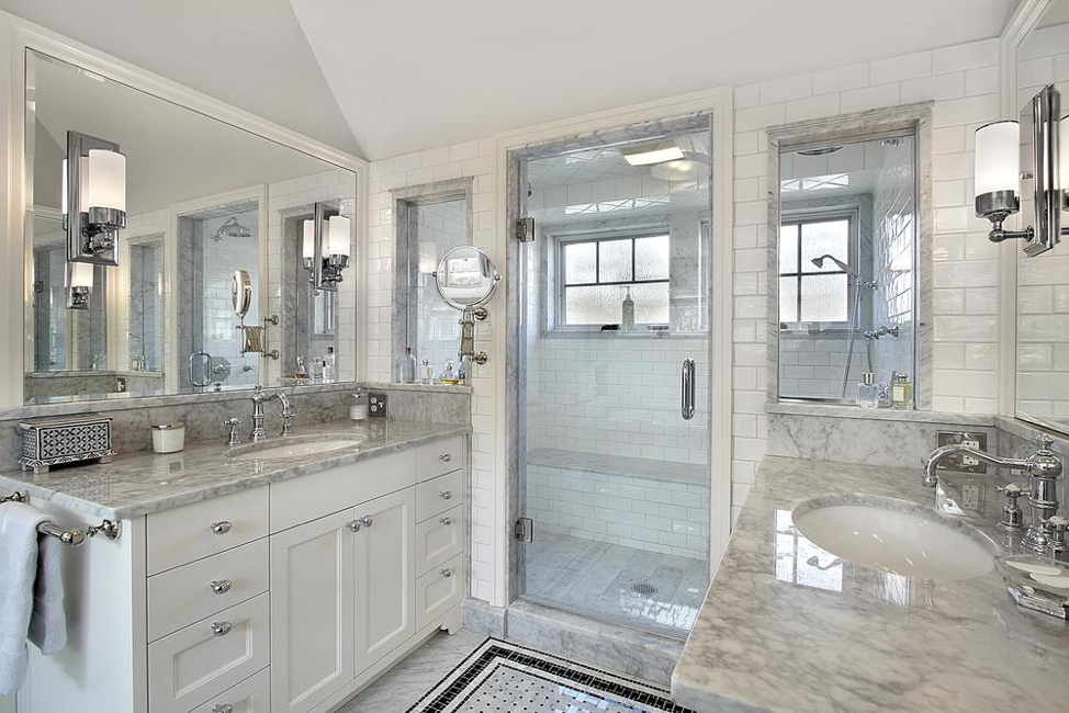 Tub vs Shower: 3 Advantages of Tub Free Bathrooms